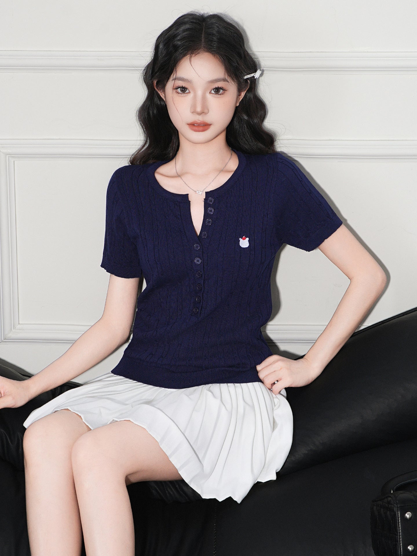 Neck Lightweight Knit Short Sleeve T-Shirt for Women, Fitted Cable Knit V-Neck Regular Shoulder Top